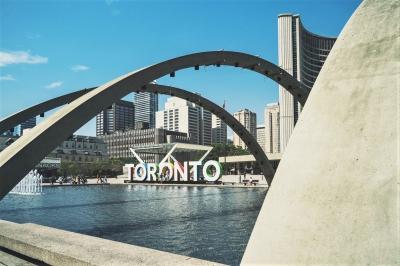 Toronto Sign (Public Domain | Pixabay)  Public Domain 
Informations sur les licences disponibles sous 'Preuve des sources d'images'